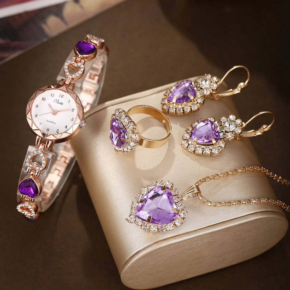 Premium Women's 4-Piece Set 2025 – Quartz Watch, Necklace, Ring and Earrings with Crystals