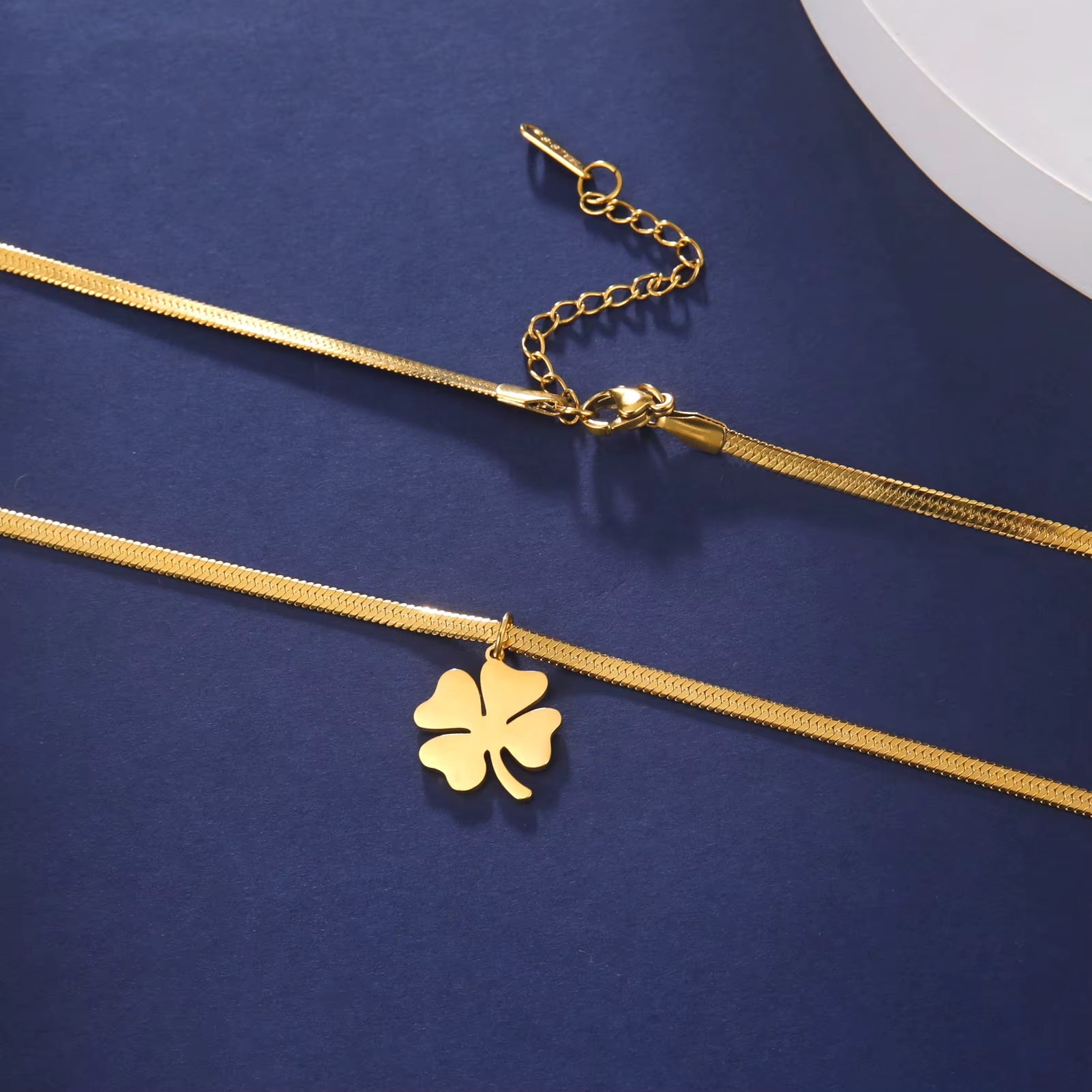 Skyrim Waterproof Lucky Clover Pendant Necklace | Stainless Steel Snake Chain | Anti-Tarnish Hypoallergenic Jewellery