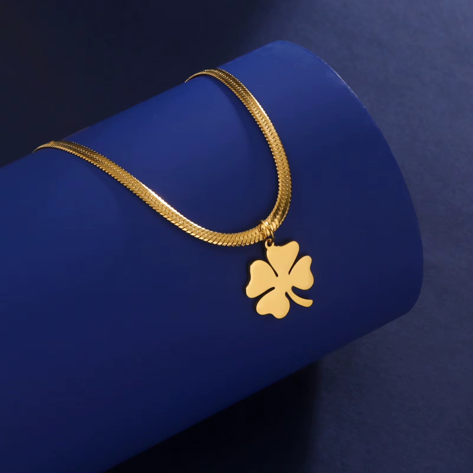 Skyrim Waterproof Lucky Clover Pendant Necklace | Stainless Steel Snake Chain | Anti-Tarnish Hypoallergenic Jewellery