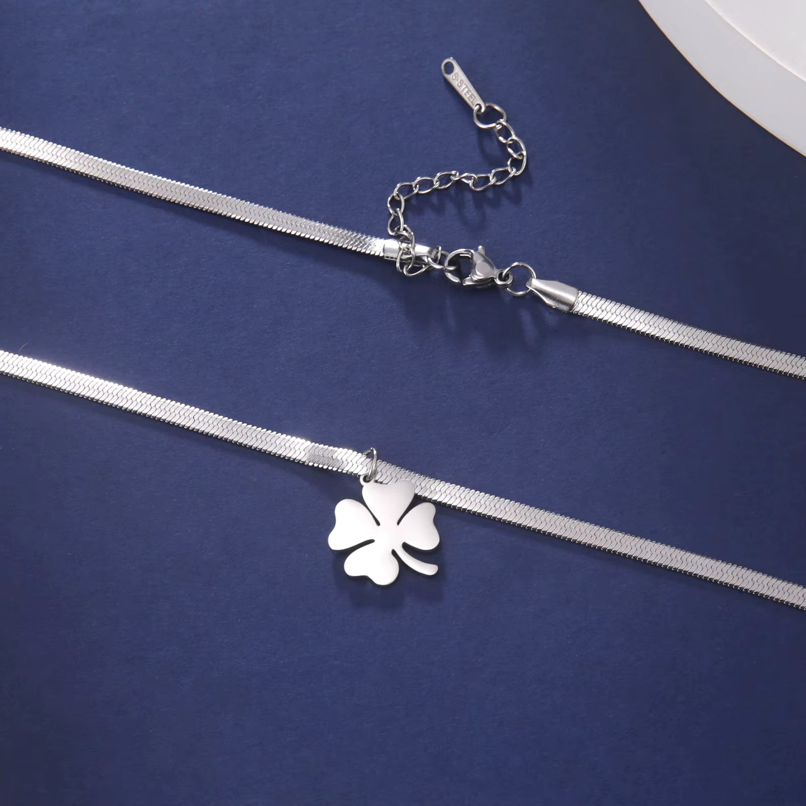 Skyrim Waterproof Lucky Clover Pendant Necklace | Stainless Steel Snake Chain | Anti-Tarnish Hypoallergenic Jewellery