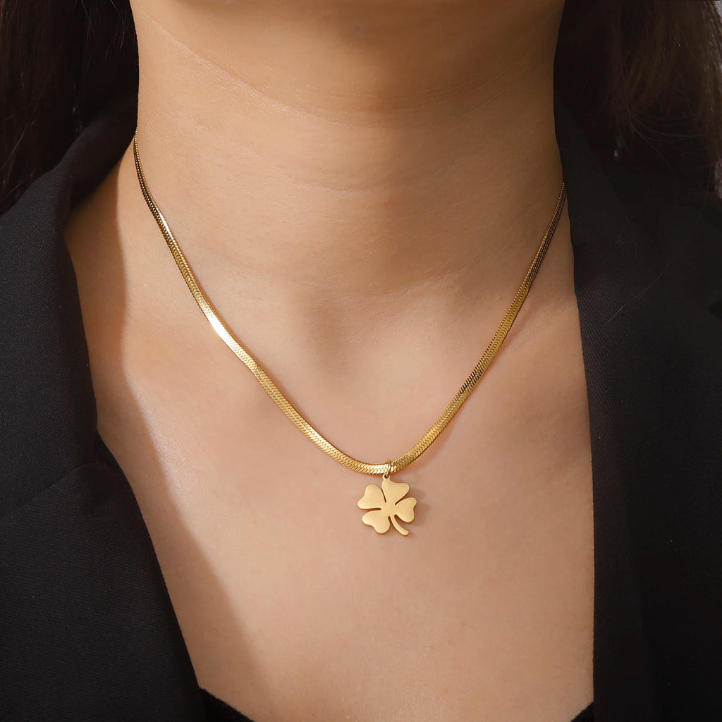 Skyrim Waterproof Lucky Clover Pendant Necklace | Stainless Steel Snake Chain | Anti-Tarnish Hypoallergenic Jewellery