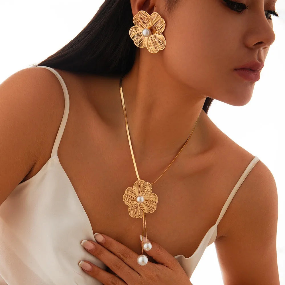 GUOLE Women's Filigree Flower Jewellery Set | Stainless Steel Gold Tone Necklace & Statement Earrings | Anniversary