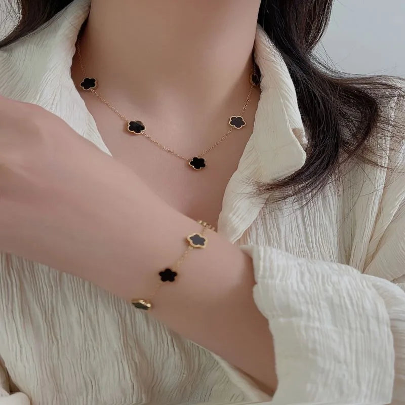 MOONBIFFY Women's Clover Link Jewellery Set | Gold Tone Necklace, Bracelet & Studs | Y2K Trendy Charm